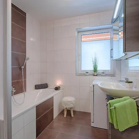 Haus Sandra Apartment Goldegg